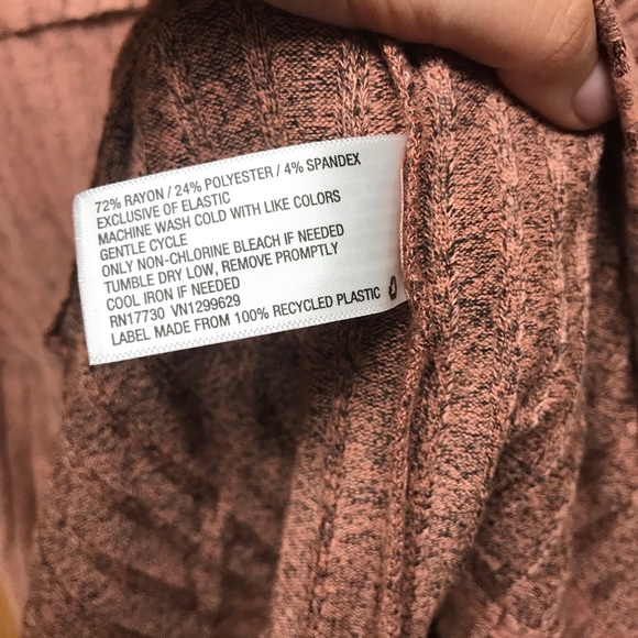 Women’s small sweater with hood new - Picture 3 of 5